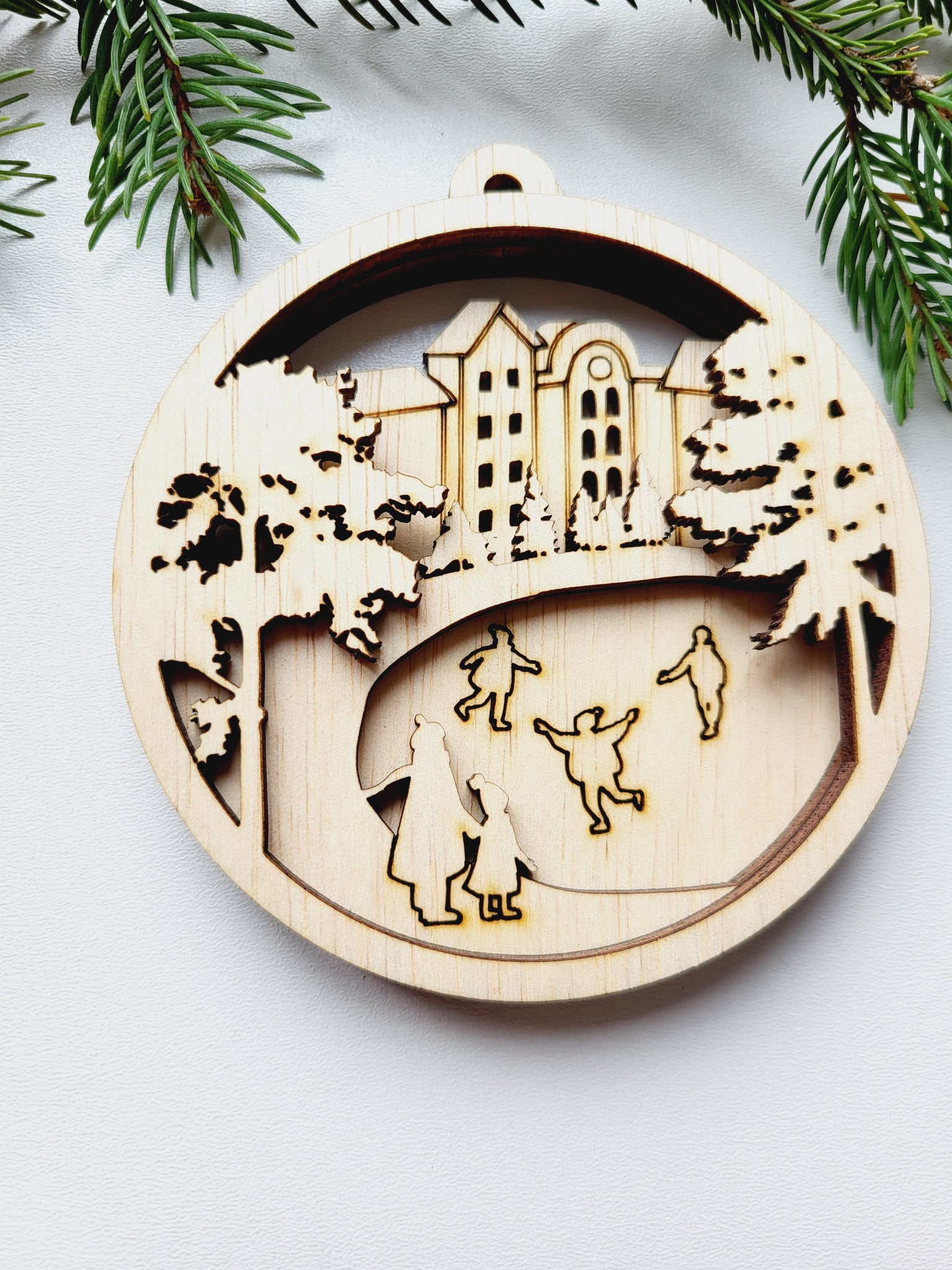 Set creativ cu 4 globuri 3D, pensulă și culori